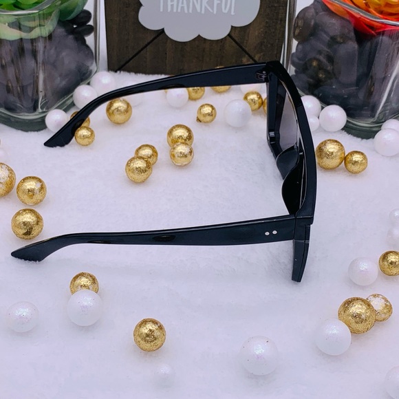 Retro Square Reflective Grey Sunglasses - Picture 4 of 13